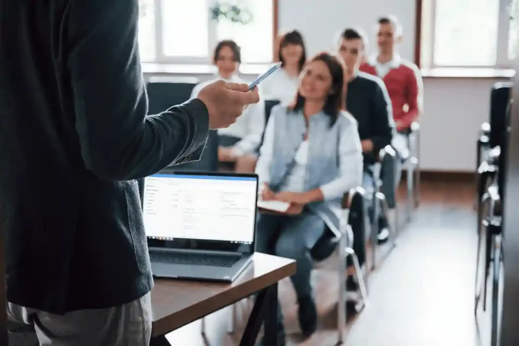 crear una plataforma educativa con Moodle