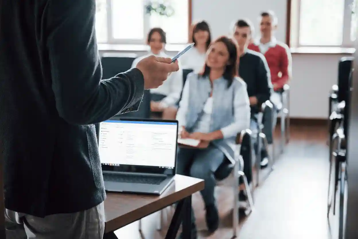 crear una plataforma educativa con Moodle